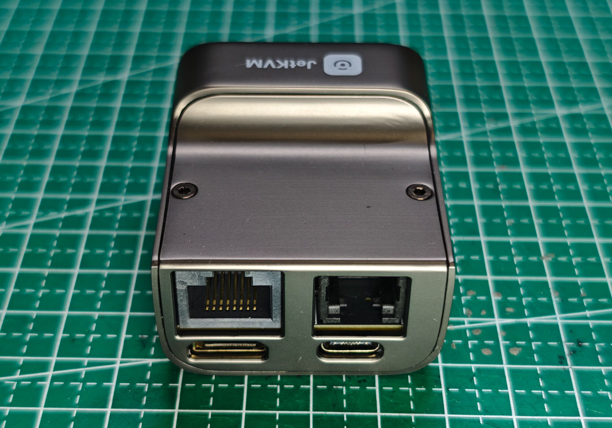 jetkvm-unboxing-5