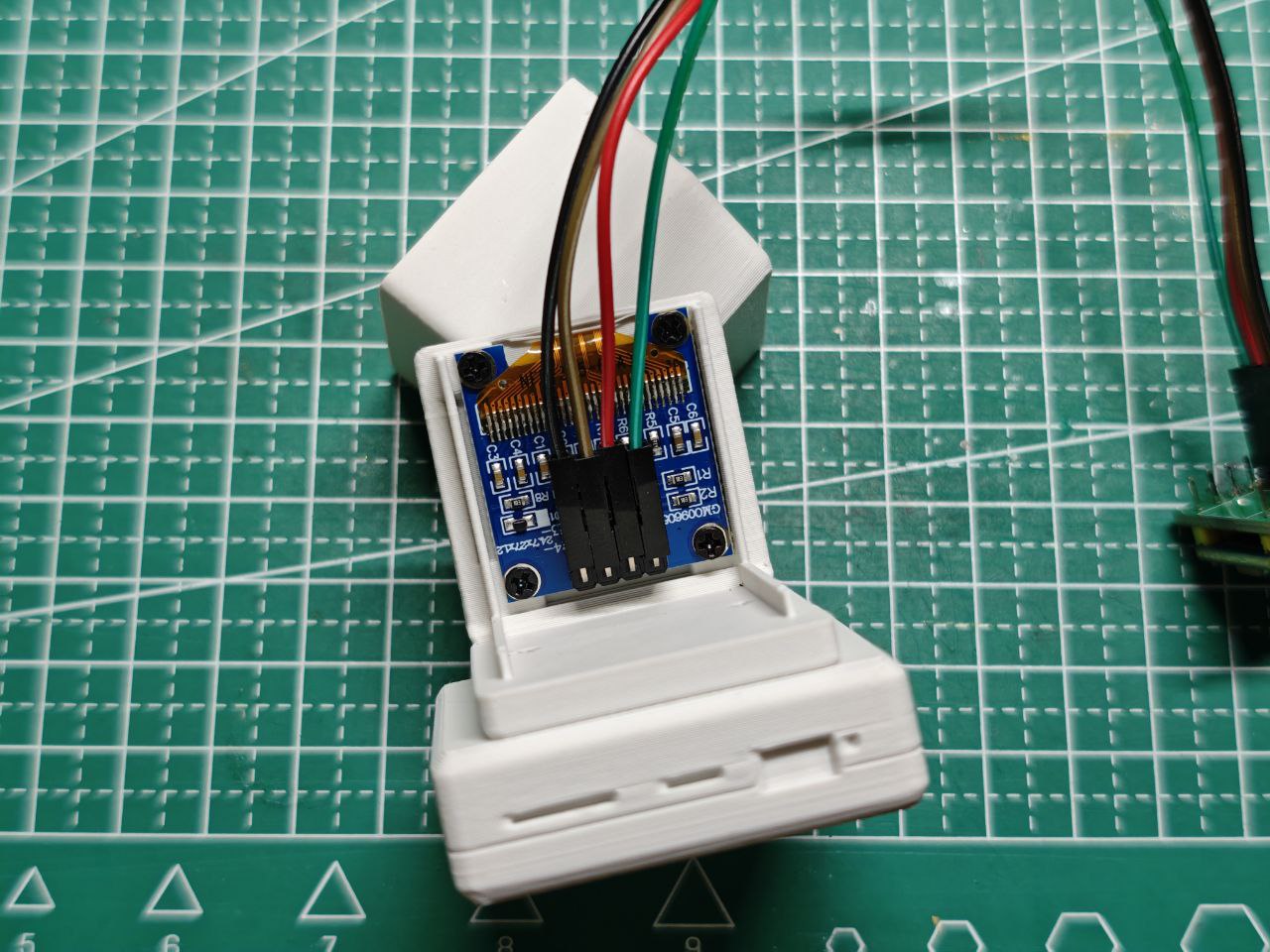 ai-mini-pc-toy-8